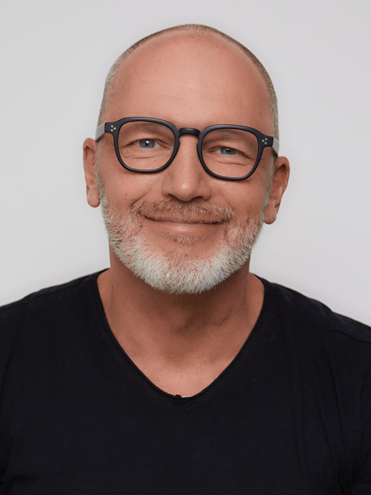 Dr. Jacek Saiczek